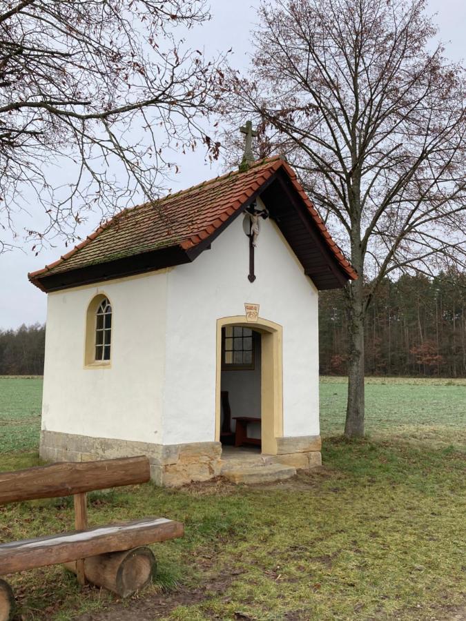 Ferienwohnung Franken Hallerndorf エクステリア 写真